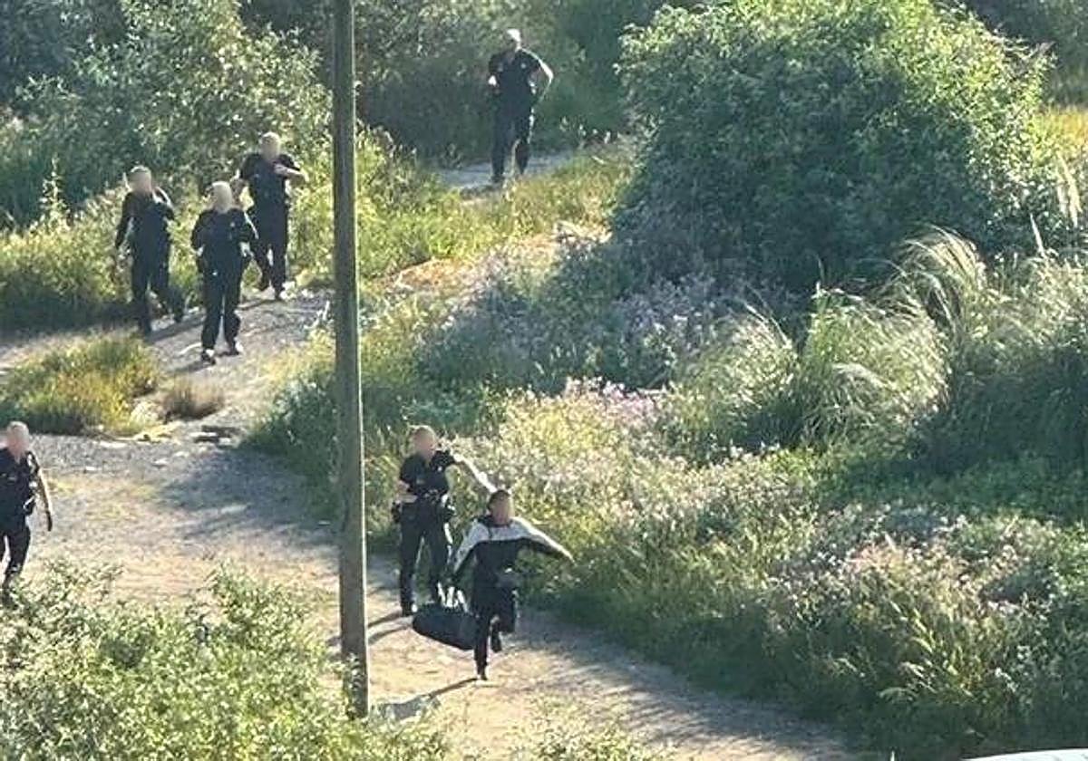 Momento en el que la Policía vasca intenta detener al presunto asesino.