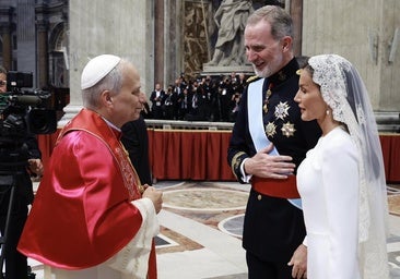 Los Reyes don Felipe y doña Letizia, con el Papa León XIV.