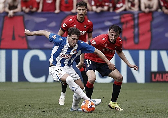 Osasuna se acerca a Europa y pone en un aprieto al Espanyol