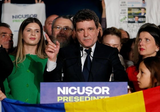 Nicusor Dan ejercía hasta ahora como alcalde de Bucarest.