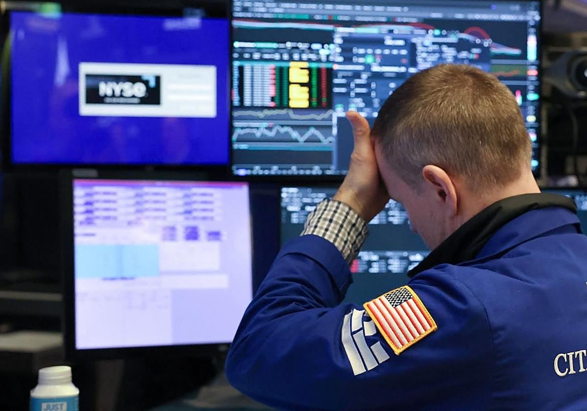 Los inversores huyen de la deuda americana tras la rebaja de rating de Moody's