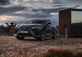 Lexus estrena el nuevo acabado e-Premium Design 2025