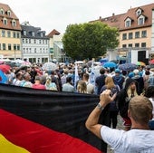 Seguidores del partido ultraderechista AfD, en una movilización en la localidad de Apolda, en el este de Alemania.
