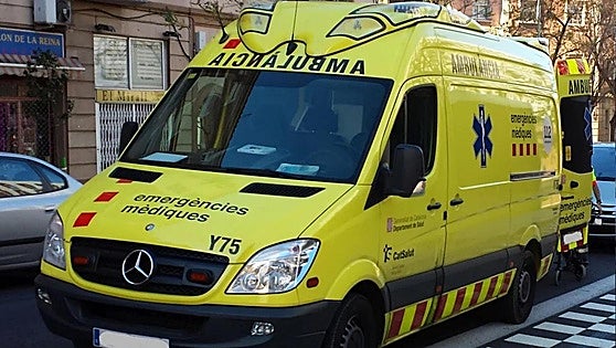 Un hombre fallece en Sabadell al derrumbarse la fachada de un centro comercial