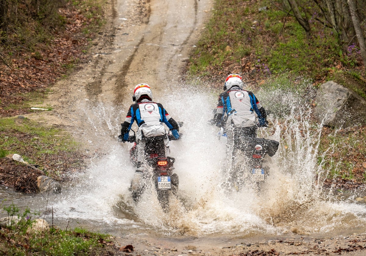 Honda vuelve a desafiar a sus clientes con una nueva edición de la adventure roads 2025 | ideal