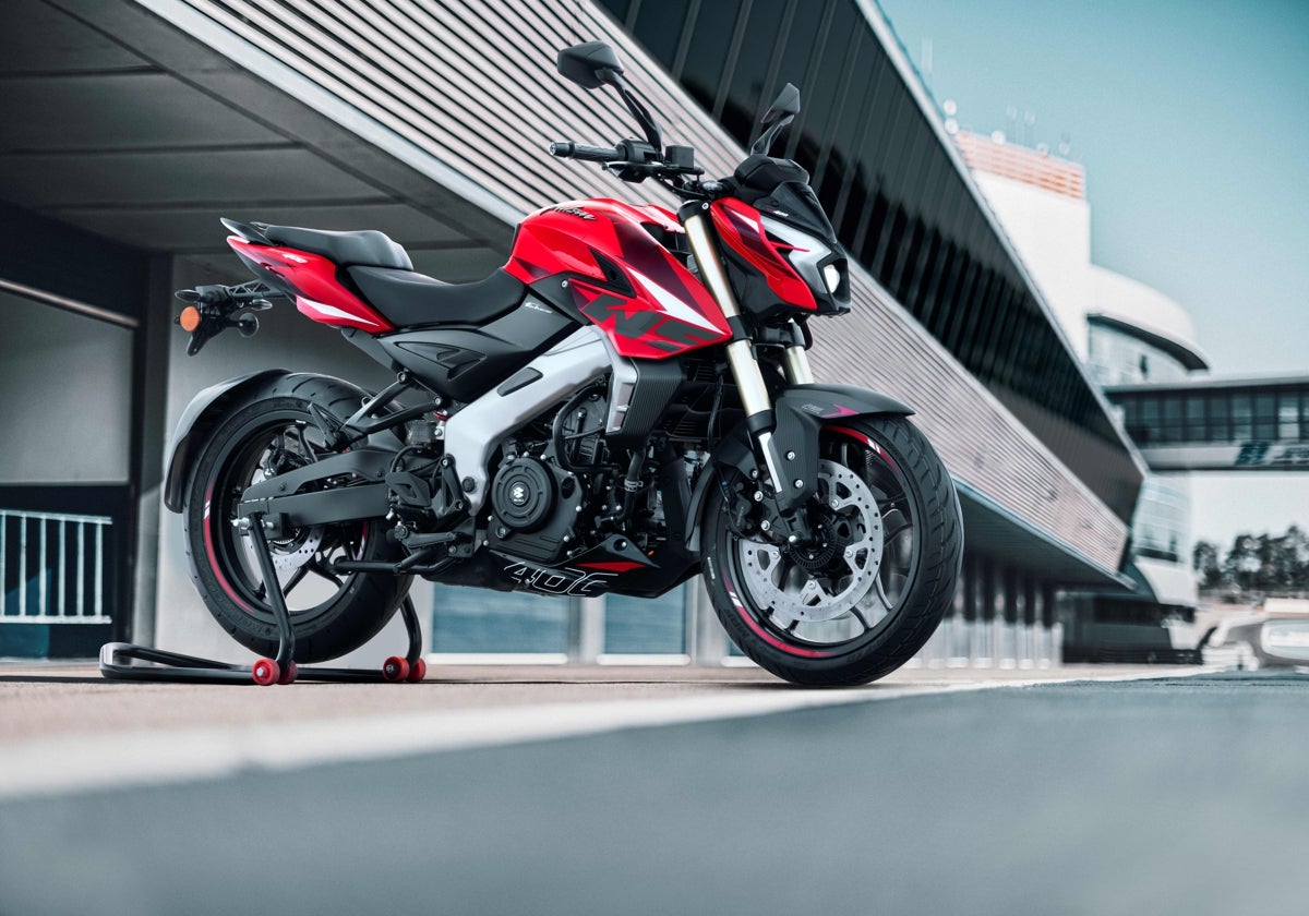 Bajaj Pulsar NS400Z, the new sporty naked bike with smart connectivity arrives in Spain