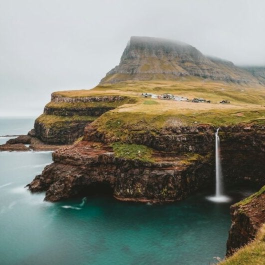 Estas islas son el país menos conocido (y más bonito) del mundo: están rodeadas de volcanes y cascadas