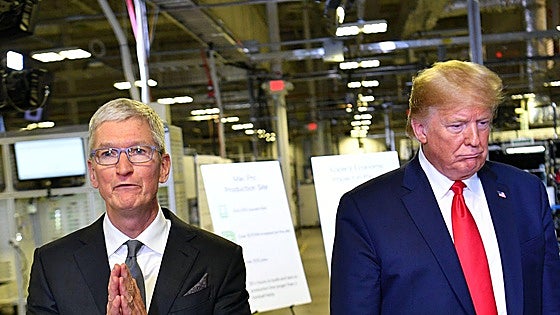 Trump amenaza a Apple con un arancel del 25% si no fabrica sus iPhone en EE.UU