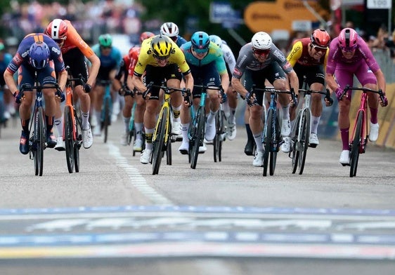 Pedersen suma su cuarta victoria en el Giro