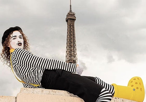 Tommy Cash, el esperpento eurovisivo icono de la Semana de la Moda de París