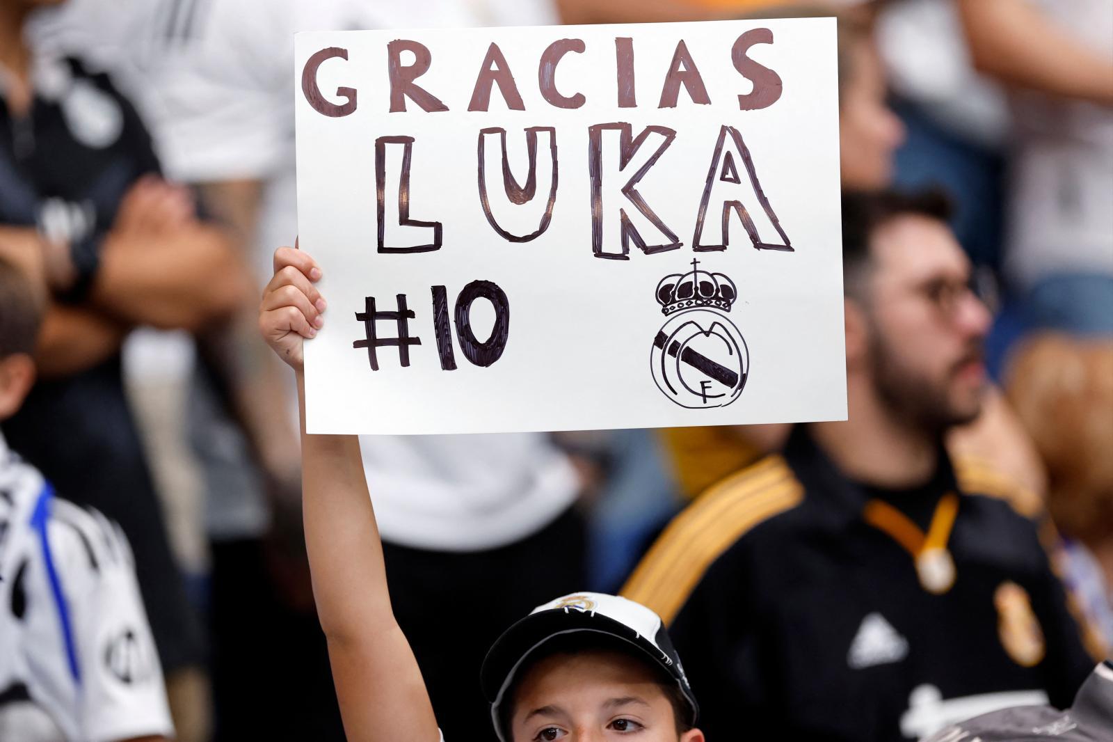 El adiós del Bernabéu a Ancelotti y Modric, en imágenes