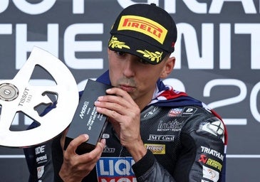 Agius se estrena y Canet regala el liderato en la última curva