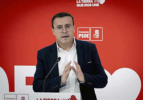 El secretario general del PSOE de Extremadura, Miguel Ángel Gallardo