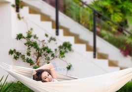 Échate una siesta de película con esta hamaca para patio que cuesta menos de 30€