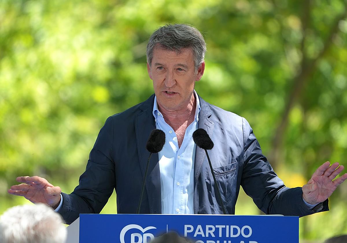 Alberto Núñez Feijóo durante su intervención este domingo en O Pino (A Coruña).