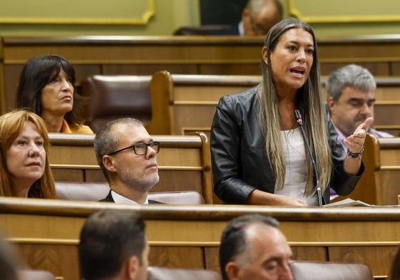 La portavoz de Junts, Míriam Nogueras, en una sesión de control al Ejecutivo