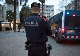 Una patrulla de Mossos durante una intervención.
