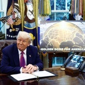 El presidente estadounidense, Donald Trump, y el jefe del Pentágono, Pete Hegseth, durante la presentación del proyecto de escudo antimisiles bautizado como 'Cupula Dorada'.