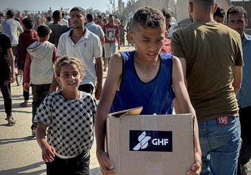 Paralizado el sistema de ayuda en Gaza tras la invasión del centro de reparto por una multitud