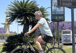 El termómetro marca 39 grados en Sevilla el pasado 25 de mayo.