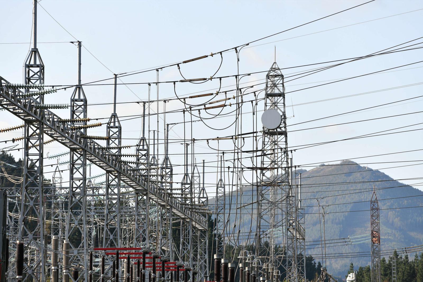 Red eléctrica planea cambios para reducir de forma urgente el consumo industrial en momentos críticos | la verdad