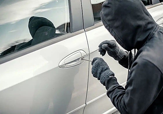 Si te han robado tu vehículo, debes presentar la denuncia a las Fuerzas y Cuerpos de Seguridad