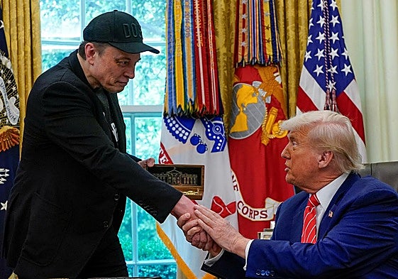 Donald Trump y Elon Musk, durante la conferencia de prensa de este viernes.