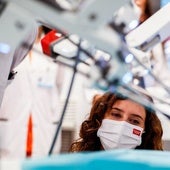 Isabel Díaz Ayuso en un centro médico