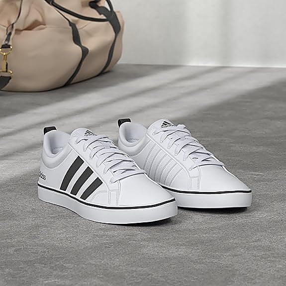 El modelo de Adidas para hombre es el más vendido de este mes en Amazon y está ahora a menos de 40€