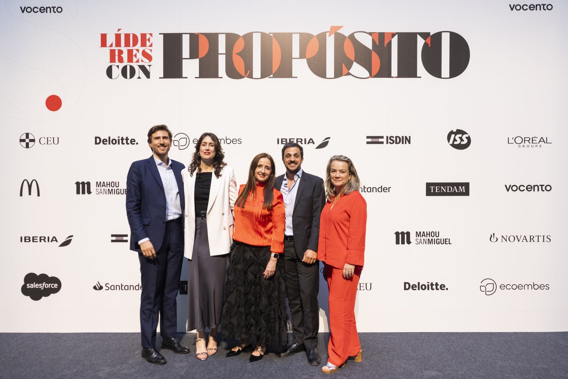 El equipo de Novartis: Avelino José Gaya, Access Solutions Lead; María Gálvez, Corporate Affairs Lead; María Lluisa Benlloch, Corporate Comunications Lead; Paco Lolago, director de Comunicación Corporativa; y Nuria González, Market Acces and Innovate Solutions Head