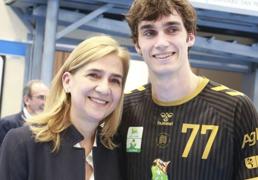 Los privilegios de la infanta Cristina cuando viene a España a ver a su hijo Pablo: por qué se comporta más Urdangarin que Borbón