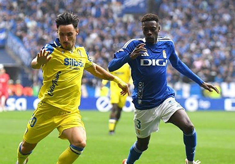 El Oviedo finaliza tercero tras su sufrida victoria contra el Cádiz