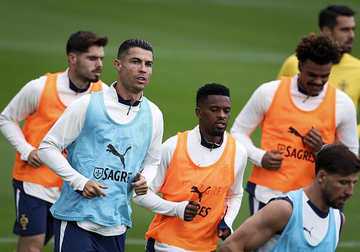 Cristiano Ronaldo sigue acaparando miradas con Portugal.