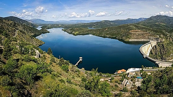 Primer descenso de los embalses desde febrero: apenas bajan un 0,7%, pero siguen por encima del 76% de su capacidad