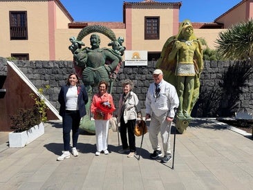 Los reyes de Noruega, Harald V y Sonia, rinden homenaje al explorador Thor Heyerdahl, quien estudió seis pirámides en Güímar