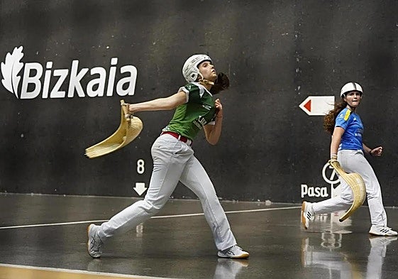 España vence a Euskadi en su primer partido oficial de pelota en Gernika