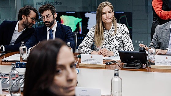 El PP exige al Gobierno la 'caja negra' del apagón y Sumar cuestiona el recargo en la factura de la luz