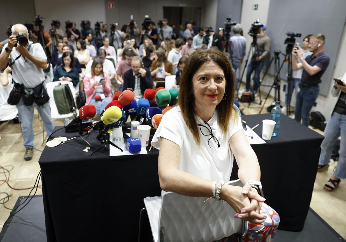 La Fiscalía General analizará en detalle los documentos que Leire Díez le dio al PSOE