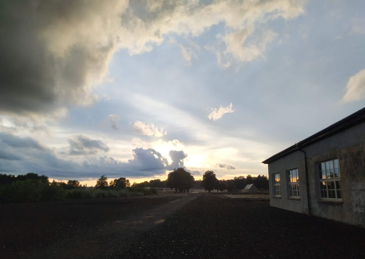 Imagem secundária 1 - O campo de concentração de Ravensbrück hoje.