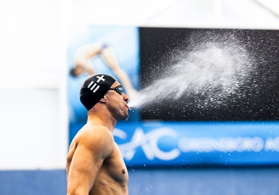 El nadador australiano James Magnussen, que reconoce el uso de sustancias dopantes, se entrena para los Enhanced Games.