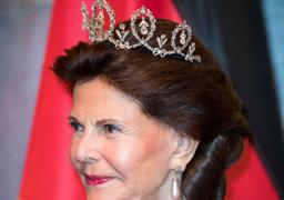 La agitada historia de la tiara sueca de rubíes: un rey británico, un príncipe que pierde su título y una inesperada socialité