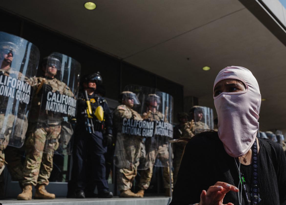 Los disturbios continúan a pesar de la presencia de la Guardia Nacional.