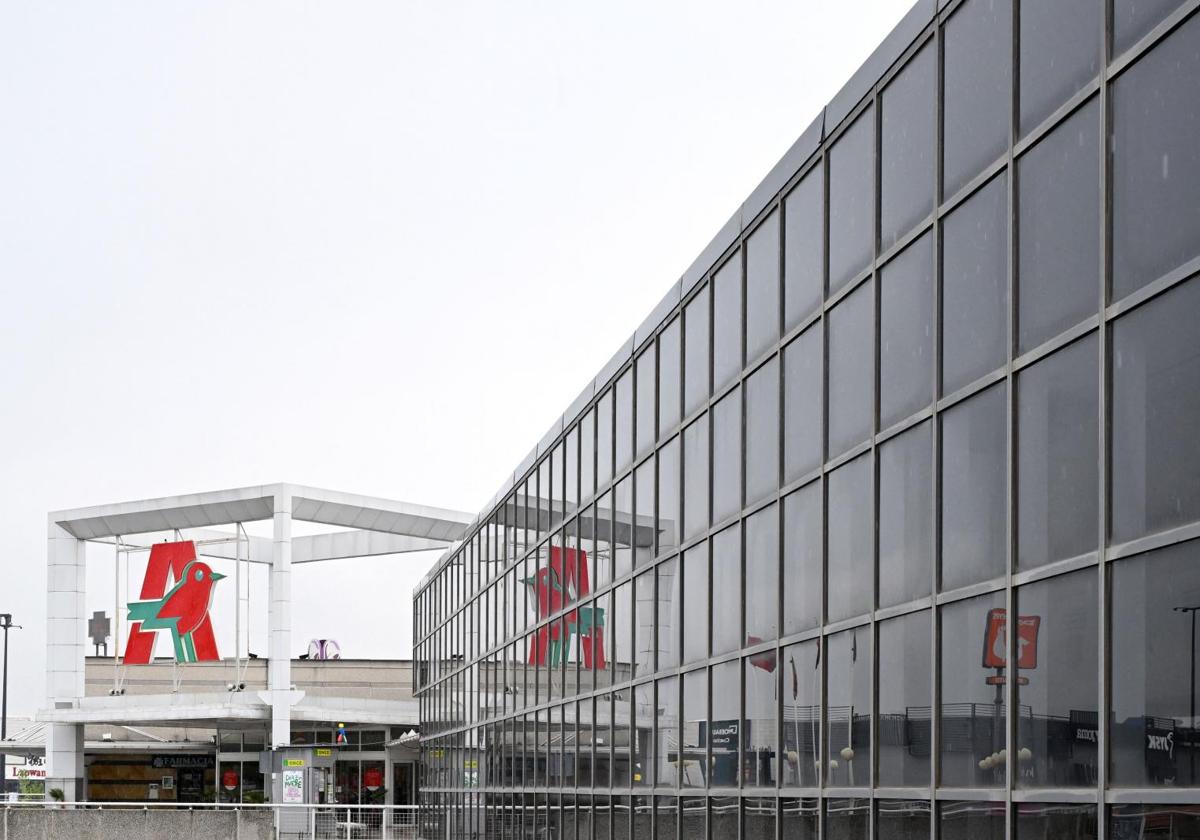 Centro comercial Alcampo.
