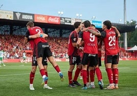 El Mirandés vence al Racing y jugará contra el Ovideo por el ascenso a Primera