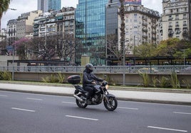 Circular en moto por ciudad