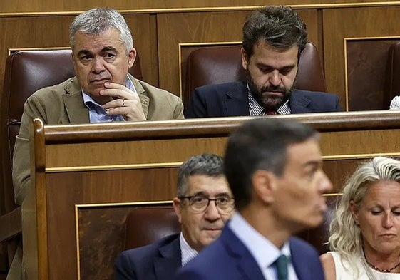 Santos Cerdán el miércoles en el Congreso escucha a Sánchez