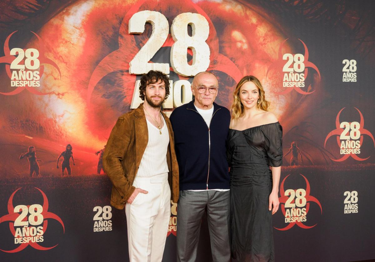 Aaron Taylor-Johnson, Danny Boyle y Jodie Comer, en Madrid.