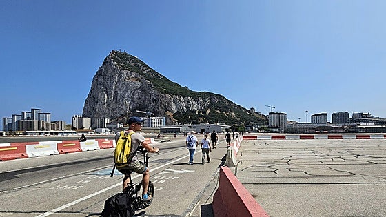 Gibraltar deberá aplicar un impuesto sobre ventas de al menos el 15% según el pacto entre Reino Unido y la UE