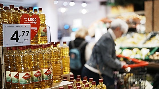 Los alimentos vuelven a repuntar en mayo y ya son un 25% más caros que antes de 2022