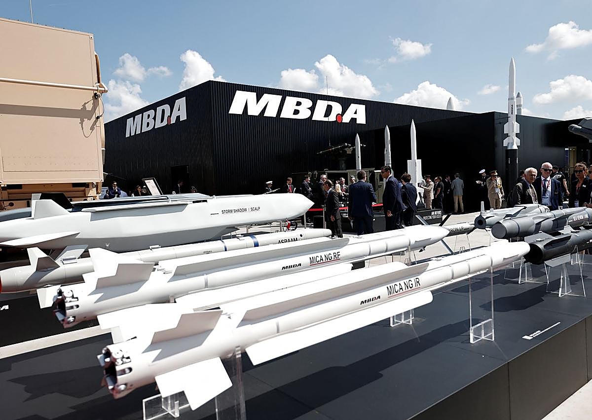 Imagen secundaria 1 - Francia castiga a Israel y censura su stand en el Salón Aeronáutico de París